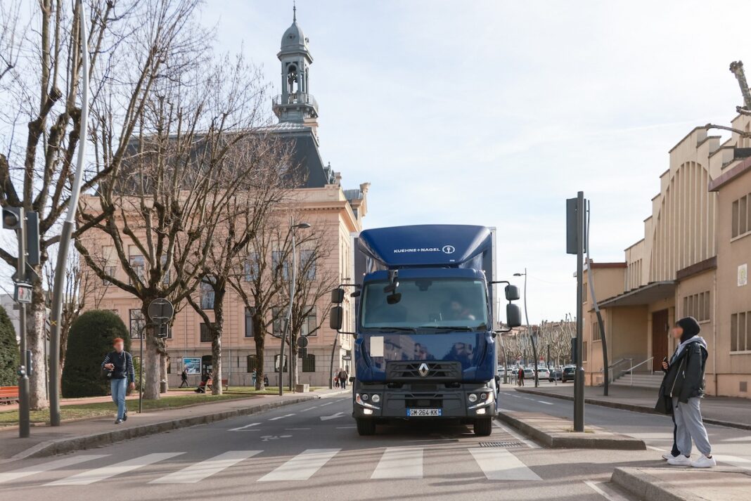 Kuehne+Nagel si prebrala prvé elektrické nákladné vozidlá od Renault Trucks
