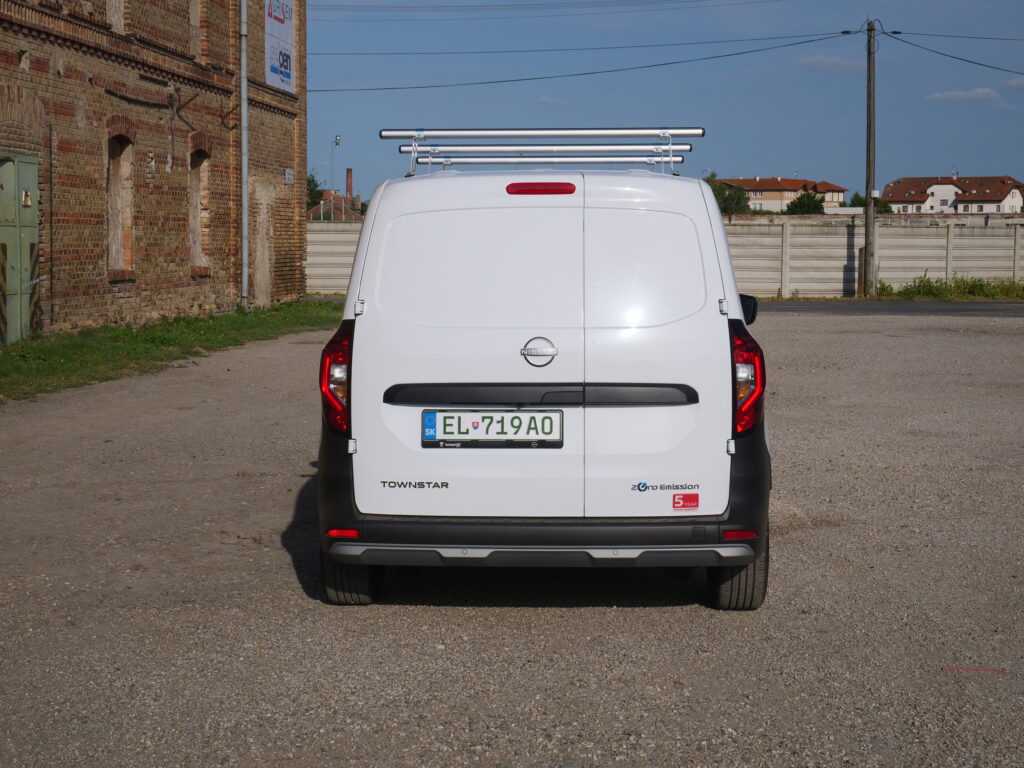 Nissan Townstar EV zozadu