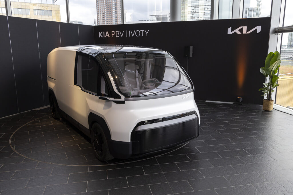 Kia PV5 počas premiéry pre IVOTY 