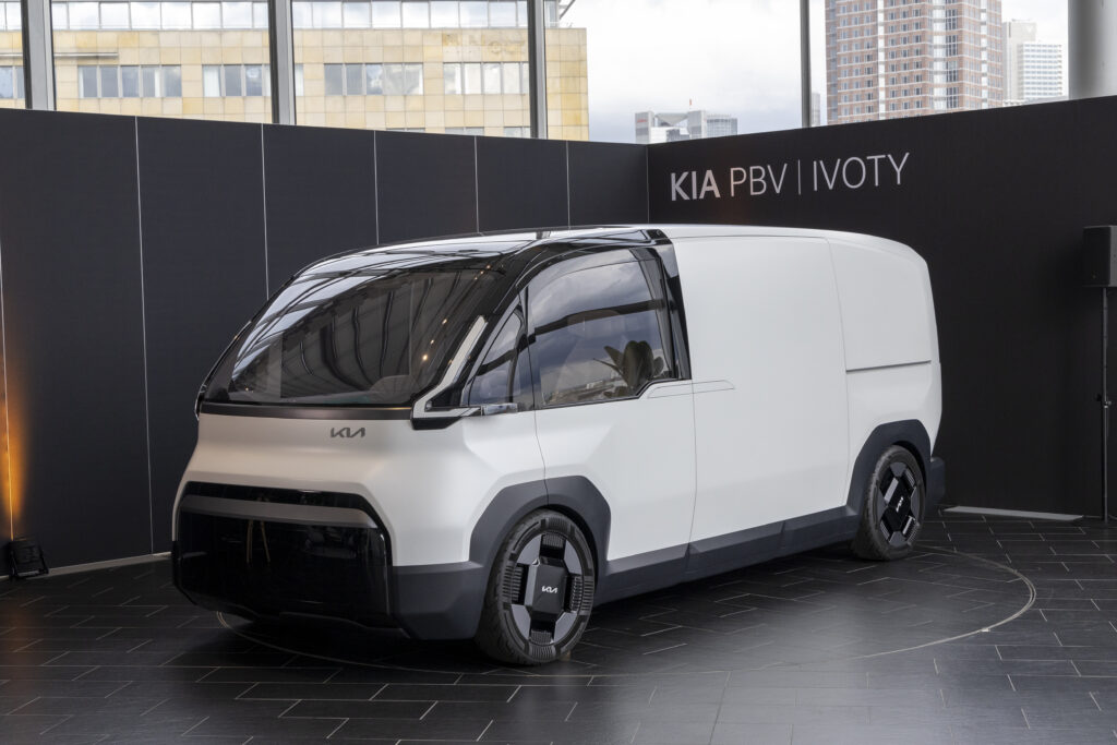 Kia PB5 prvé oficiálne fotky