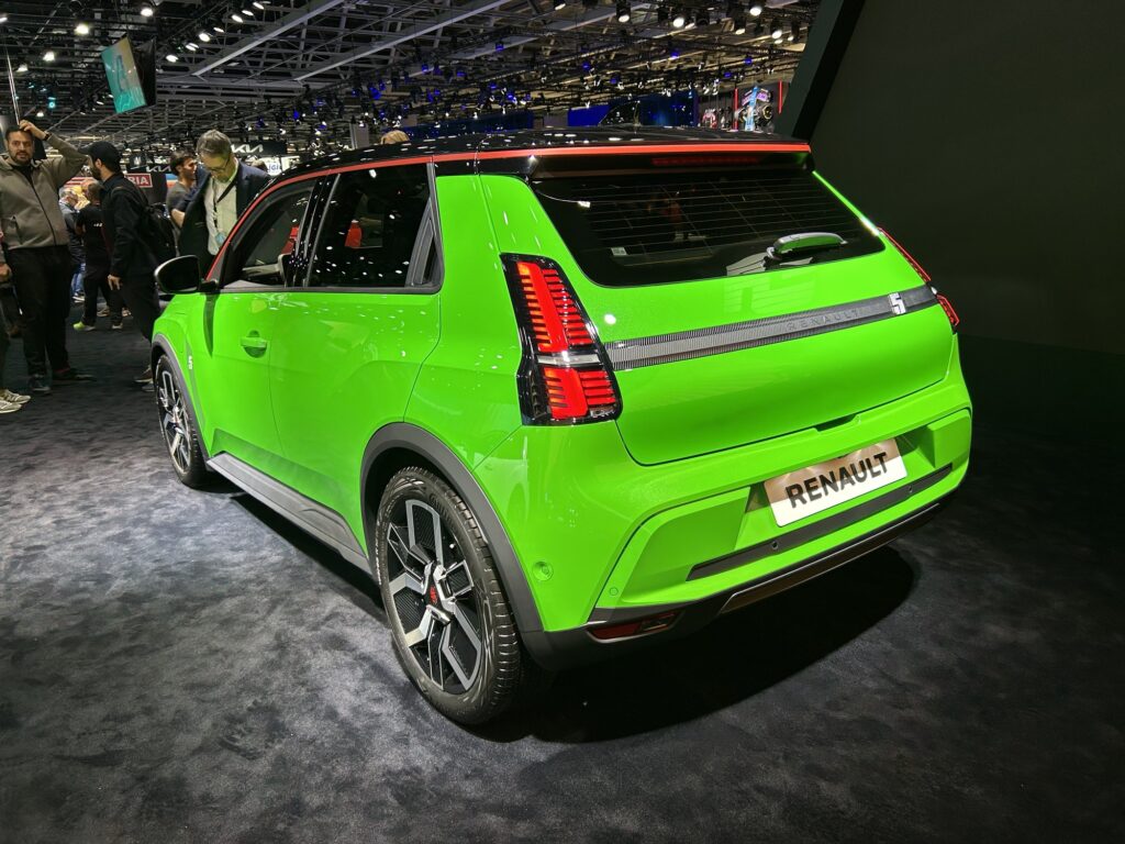 Renault 5 E-Tech electric zadná časť a svetlá