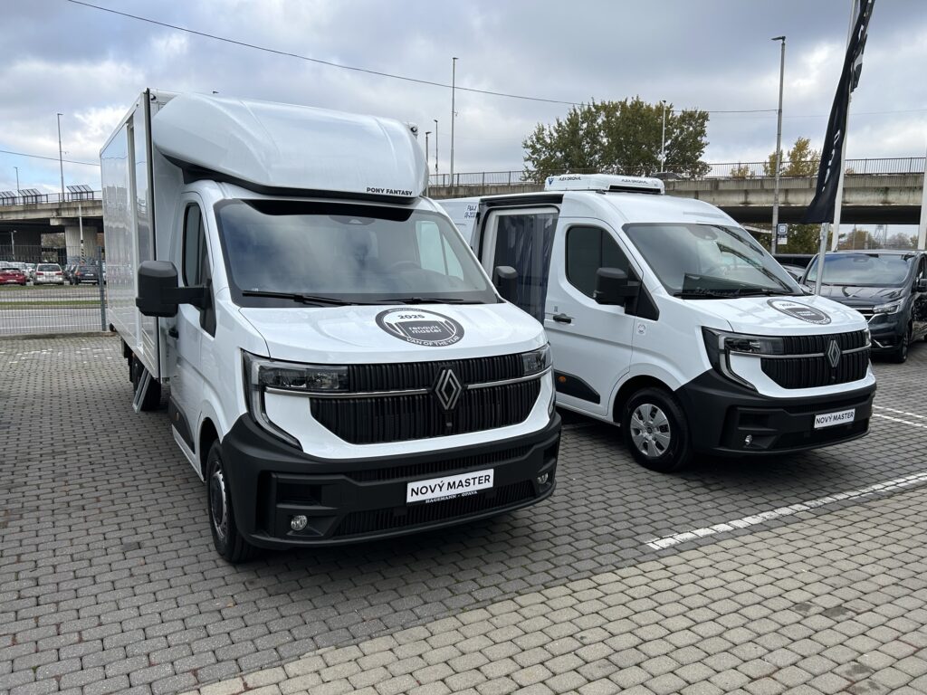 Renault Master dve vozidlá v Autoštýl Bratislava