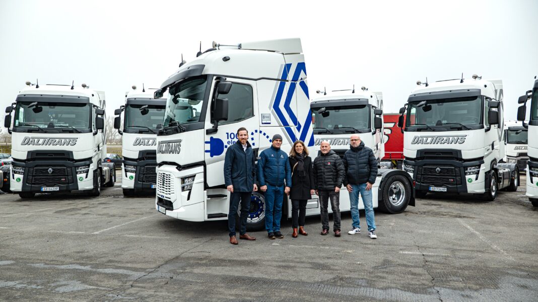 Renault Trucks odovzdal prvé vozidlá z veľkej objednávky pre Dalitrans